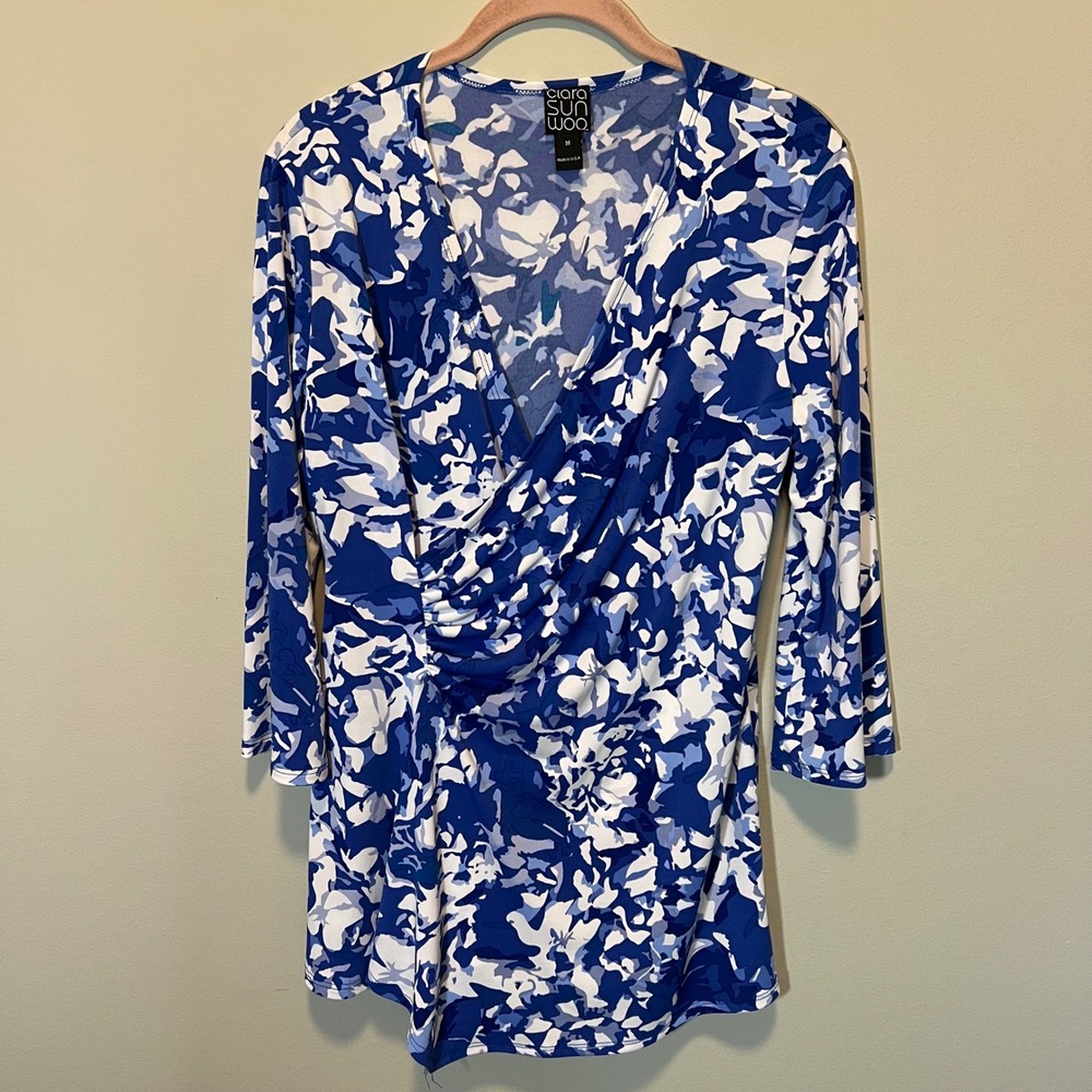 Clara Sunwoo Blue White Abstract Floral Faux Wrap Tunic Top 3/4 Sleeve Medium